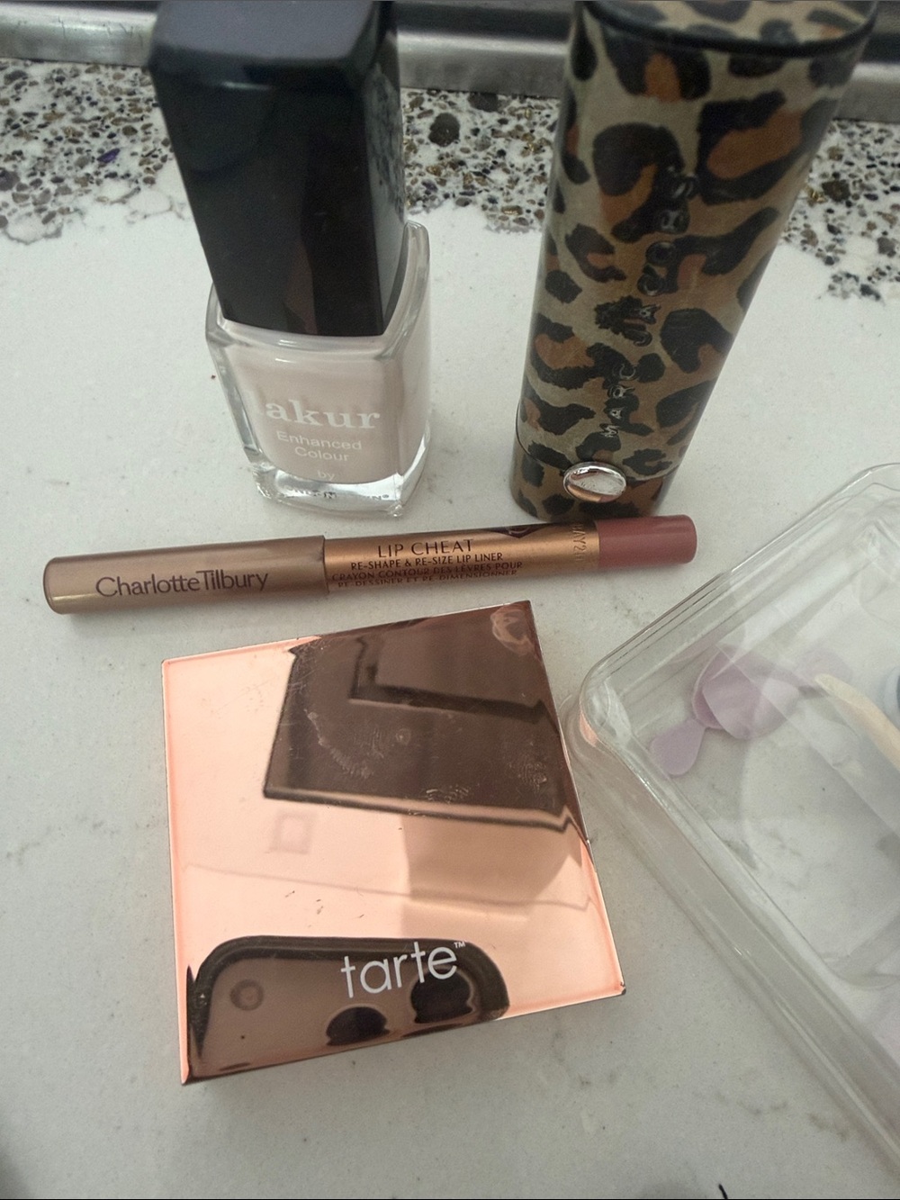 Missoni FC amenity bag , tarte , lakur, nails, Marc Jacob lipstick & - Picture 6 of 7